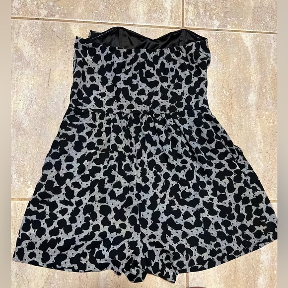 🐆🖤 Express  Strapless  Print Ruffle Chiffon Sweetheart Romper SZ 2🖤🐆EUC - Picture 9 of 16